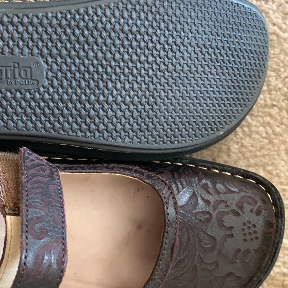 Algeria shoes - Picture 2 of 3